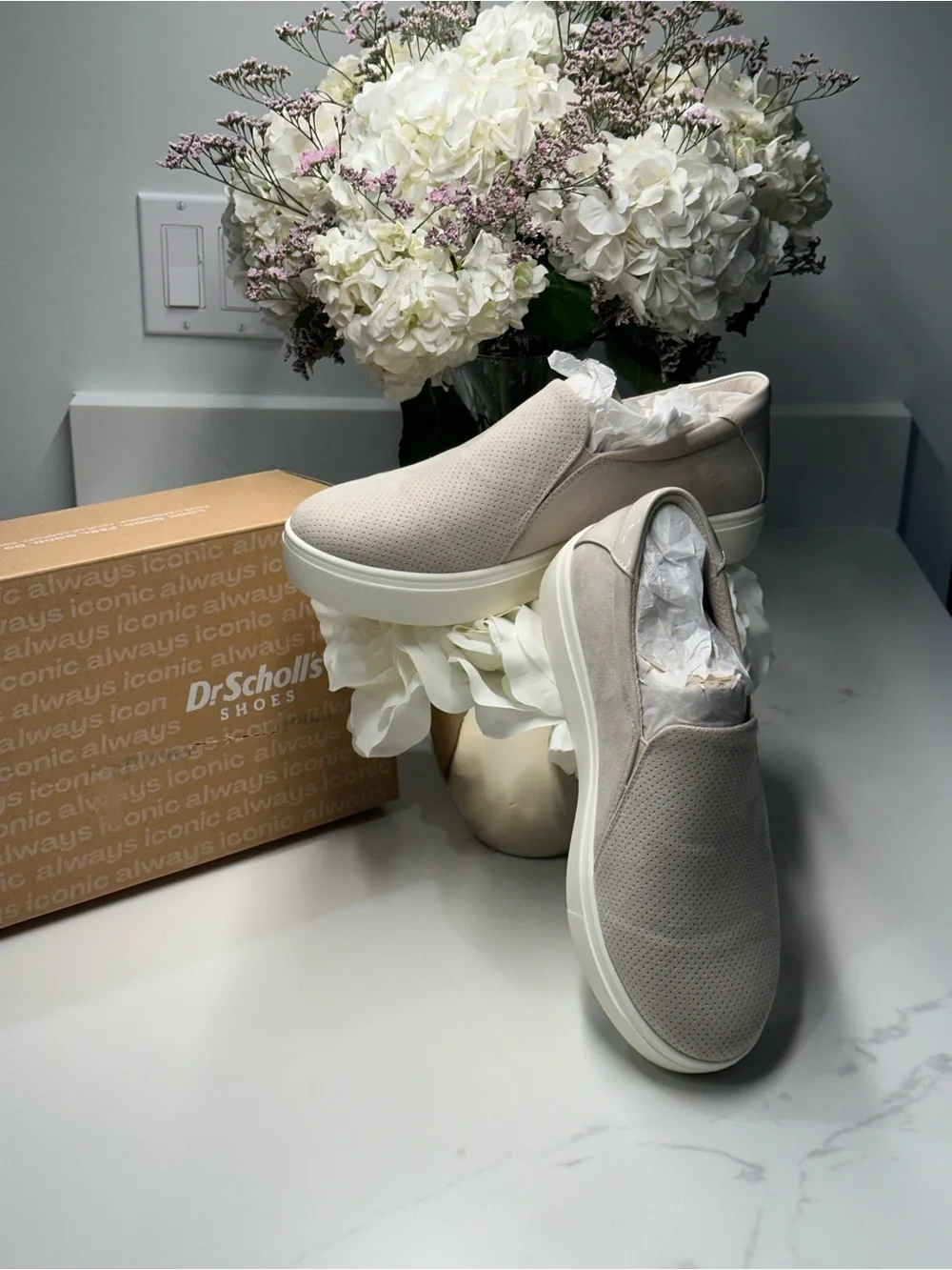 Dr. Scholl's Women’s  Time Off Slip-On Comfort Sneakers in Oyster Gray Size 8W